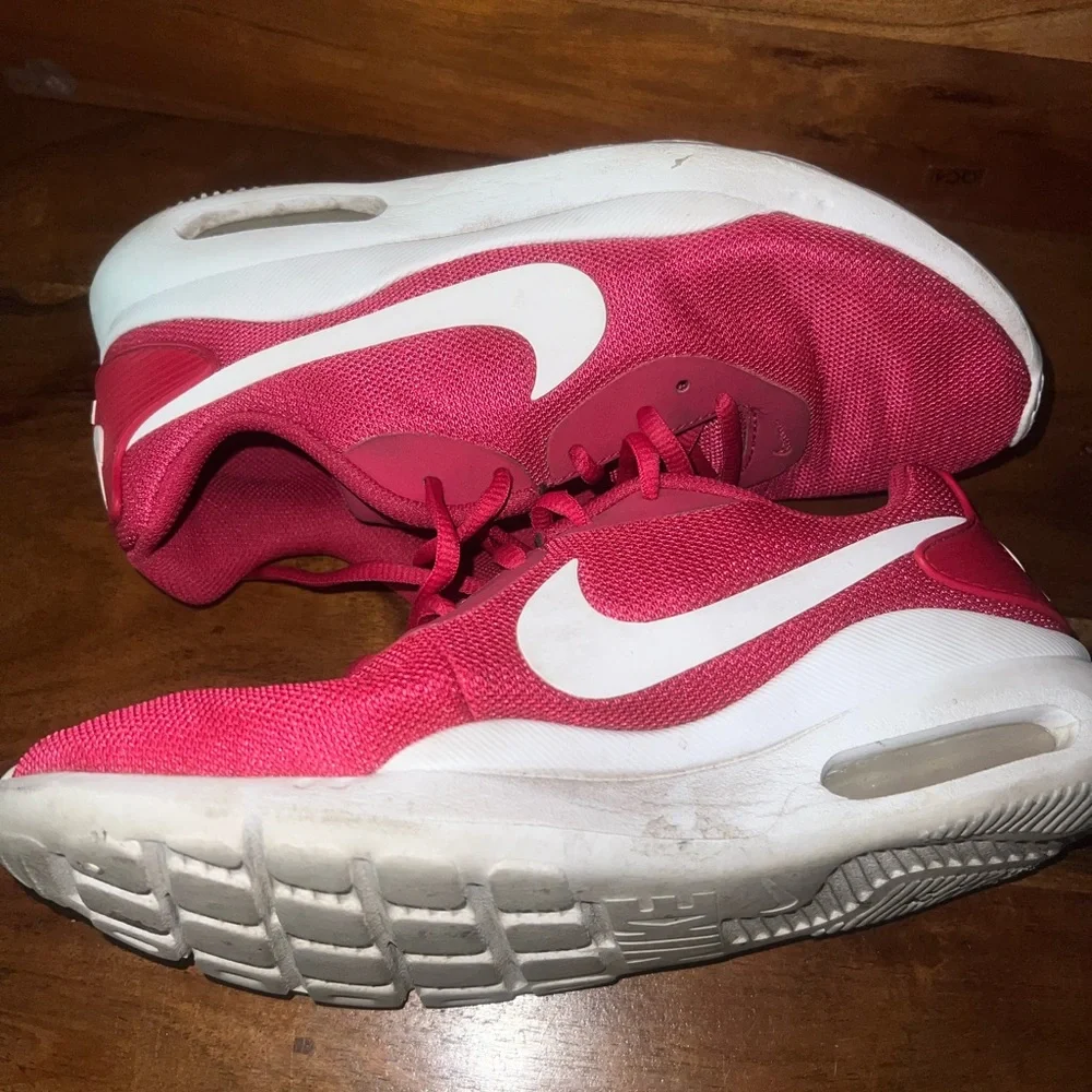 Women’s NIKE size 8 - Picture 5 of 5